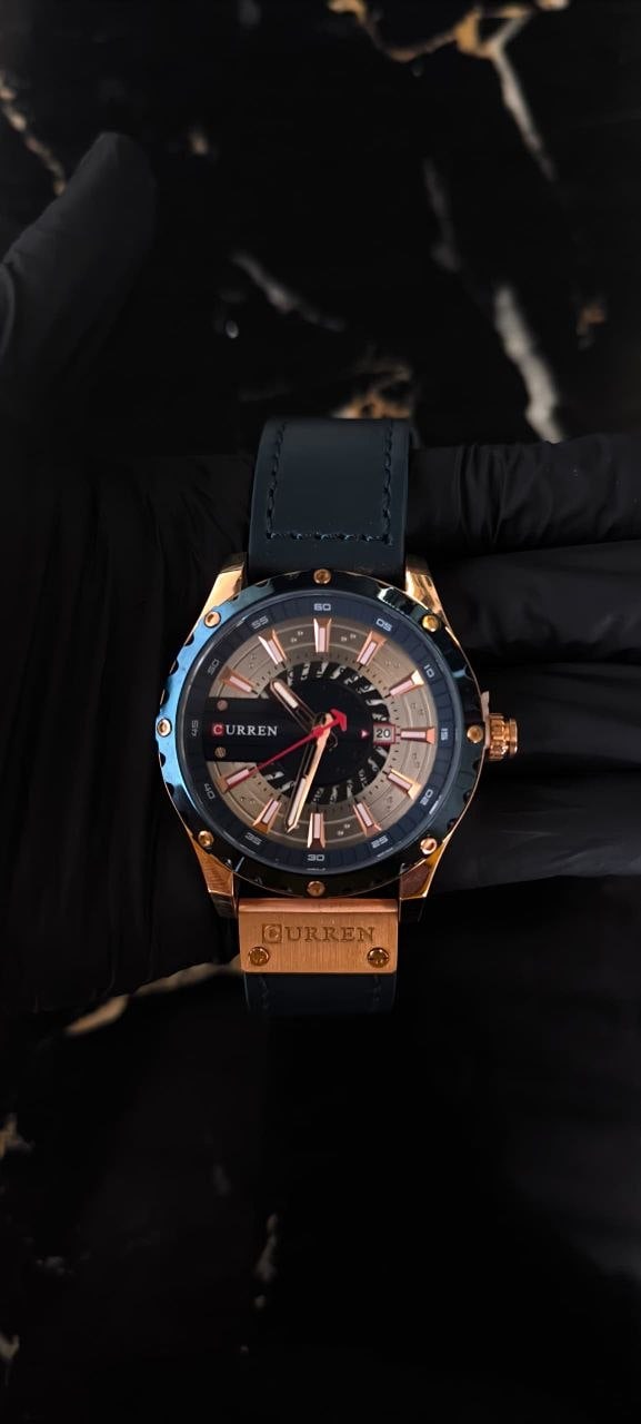 Reloj elegante fotografiado con iluminación premium - Imagen 3
